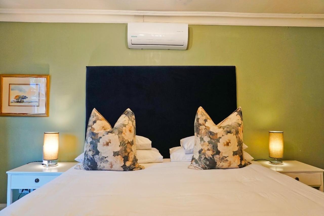 182 Old Transkei Road Hotel East London Bagian luar foto